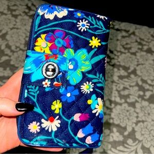 Vera Bradley Womens Floral Wallet